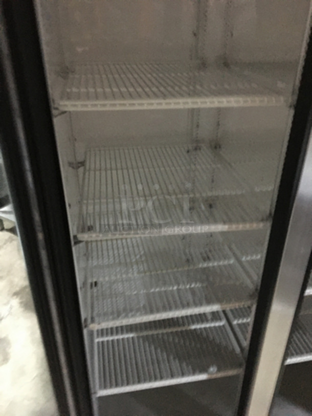 True Commercial 2 Door Reach In Cooler Merchandiser! With Poly Coated Racks! Model GDM35LD Serial 8044115! 115V 1Phase! - Image 6 of 9