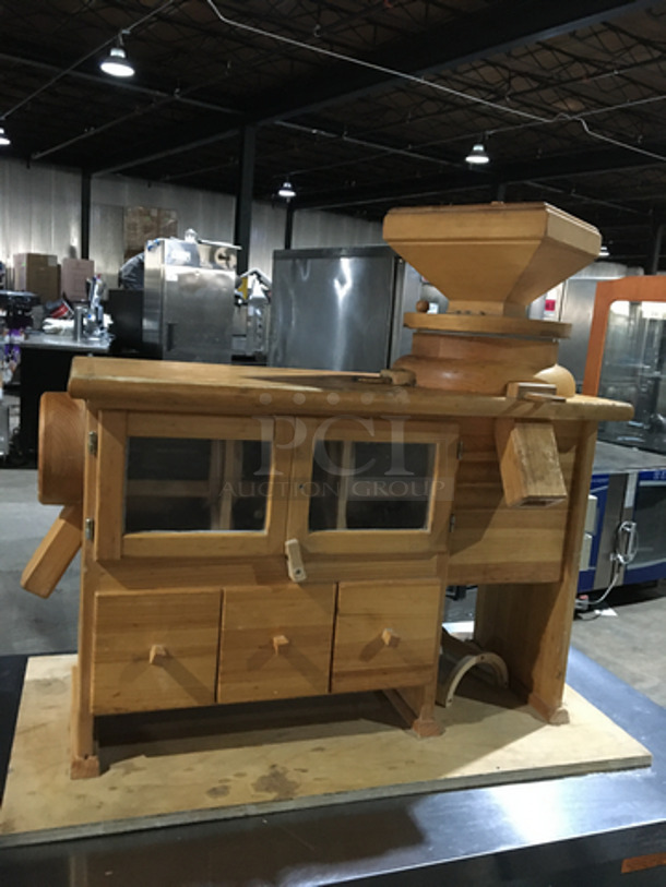 NICE! Green Wooden Style Dough/Flour Sifting Station! - Image 2 of 8