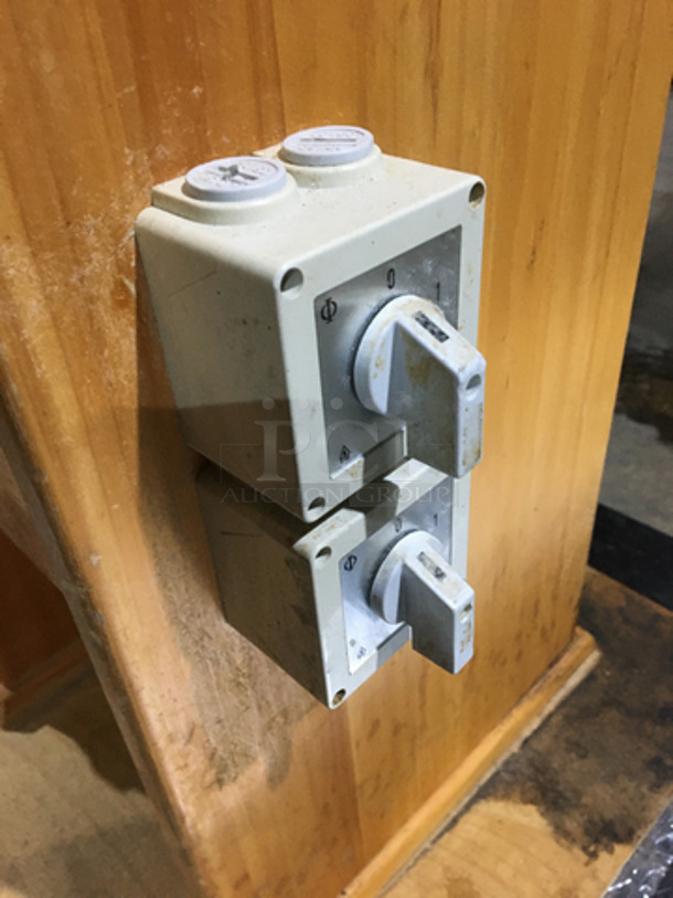 NICE! Green Wooden Style Dough/Flour Sifting Station! - Image 7 of 8