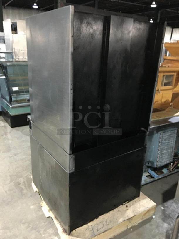 Nice! Jade Range Natural Gas Powered Upright Char Broiler Grill! With Double Oven! All S.S. Body! - Image 4 of 7