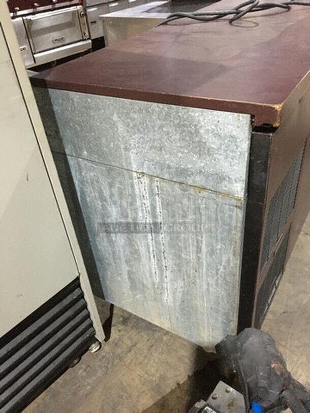 Perlick Commercial 3 Door Bar Back Cooler! Model C5078SCUL! 115V 1Phase! - Image 4 of 8