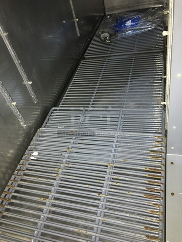 Perlick Commercial 3 Door Bar Back Cooler! Model C5078SCUL! 115V 1Phase! - Image 6 of 8
