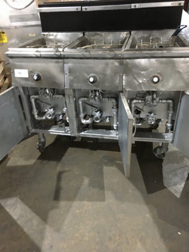 WOW! Frymaster Commercial Natural Gas Powered 3 Bay Deep Fat Fryer! With 6 Metal Frying Baskets! With Backsplash! All Stainless Steel! Model AC350SD Serial 77H1993FB! On Casters! - Image 5 of 9