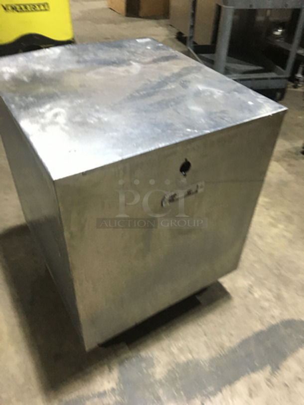 Wow! Alto Shaam Under The Counter Hot Food Holding Cabinet! Model 750S Serial 4969135889! Halo Heat Series! 125V 1 Phase! On Casters! All S.S.!
 - Image 4 of 7