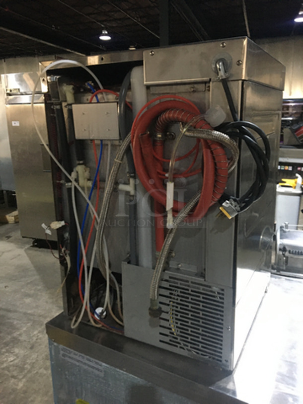 Wow! Hobart All Stainless Steel Under The Counter Commercial Dishwasher! Model LXIC Serial 231140862! 120V 1 Phase! - Image 4 of 9