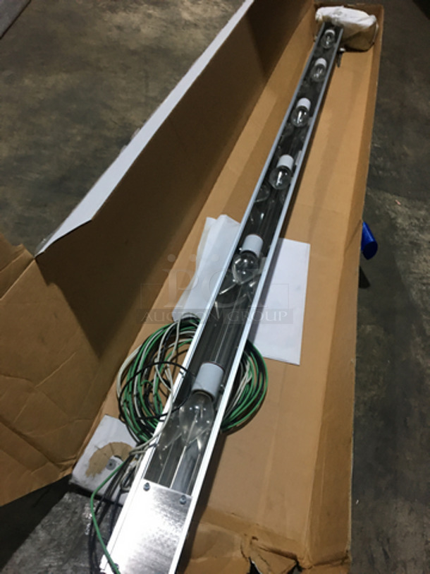IN THE BOX! Hatco Commercial Heat Lamp Strip! Model HL72 Serial 3558911322! 120V 1Phase! - Image 2 of 6