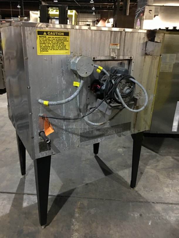 FABULOUS! Vulcan Commercial Electric Powered Single Deck Convection Oven! With View Through Doors! All Stainless Steel! On Legs! Not Tested! - Image 4 of 8
