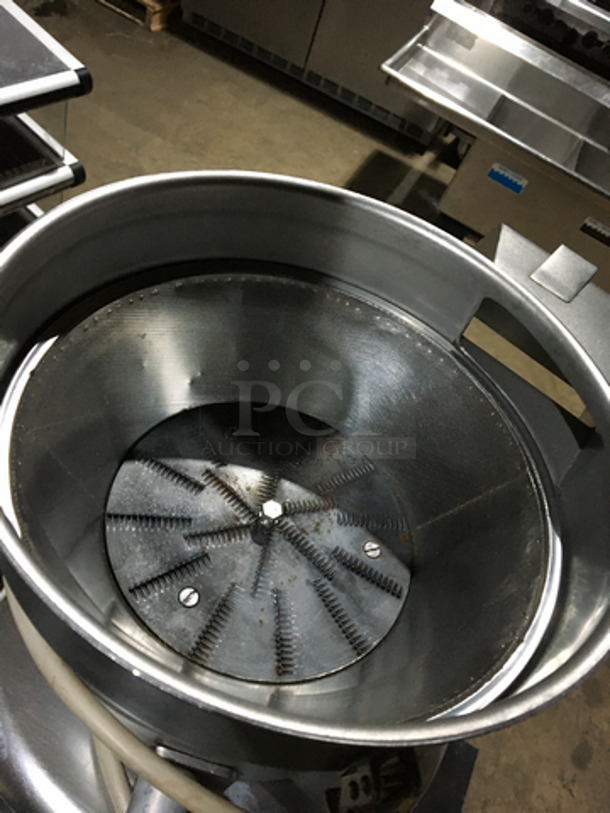 Fleetwood Commercial Countertop Juicer! All Stainless Steel!  - Image 5 of 7