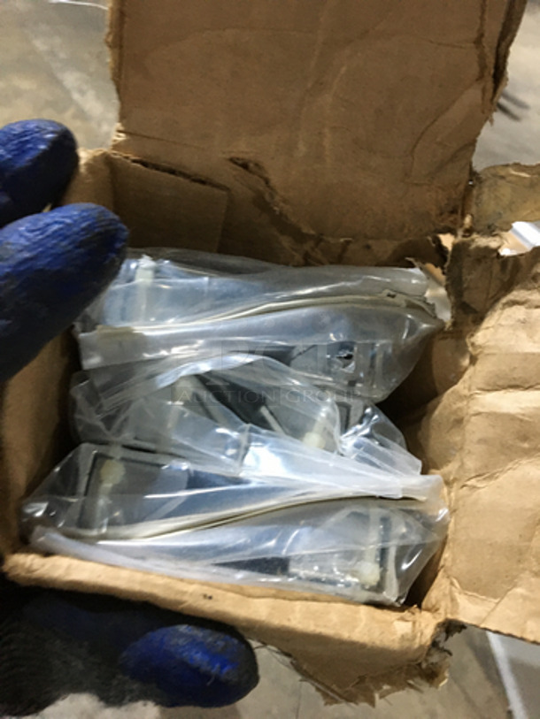 IN THE BOX! Ex-Cell 60 Inch Check Order Rail! - Image 2 of 4