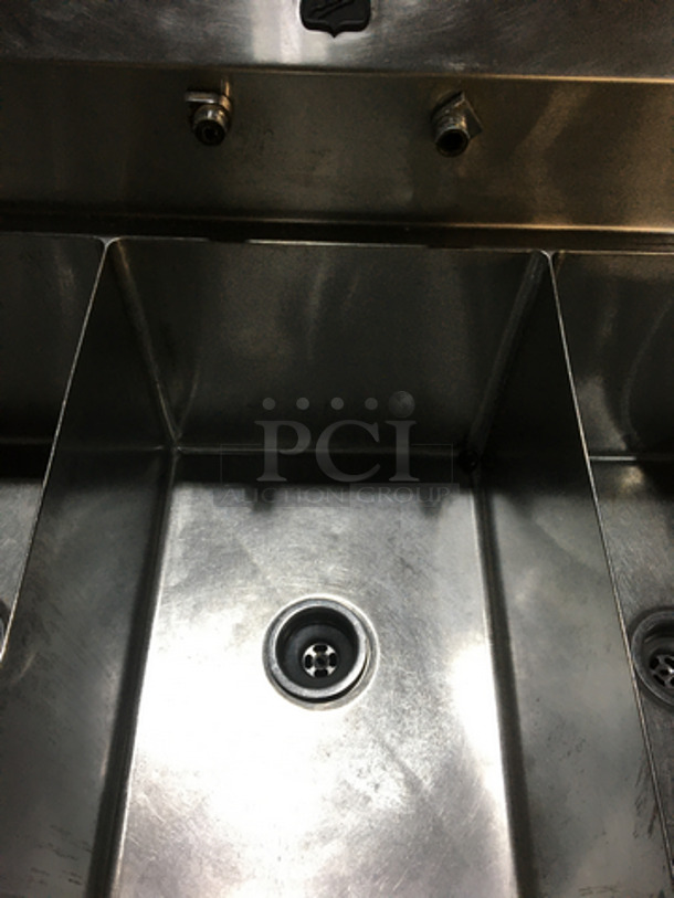 Duke Commercial 3 Compartment Sink! With Left & Right Side Draining Boards! With Backsplash! All Stainless Steel! - Image 6 of 7