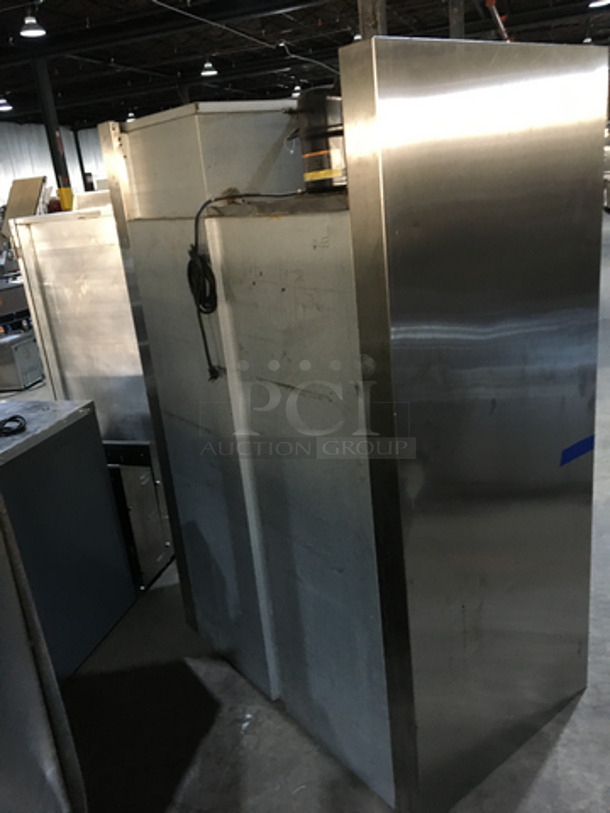 Traulsen Commercial 2 Sliding Door Reach In Cooler Merchandiser! All Stainless Steel! Model RHT232WUTFHL Serial T0257502DD! 115V 1Phase! Not Tested! - Image 3 of 9