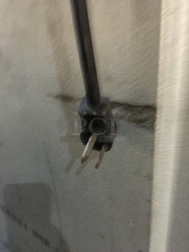 Traulsen Commercial 2 Sliding Door Reach In Cooler Merchandiser! All Stainless Steel! Model RHT232WUTFHL Serial T0257502DD! 115V 1Phase! Not Tested! - Image 9 of 9