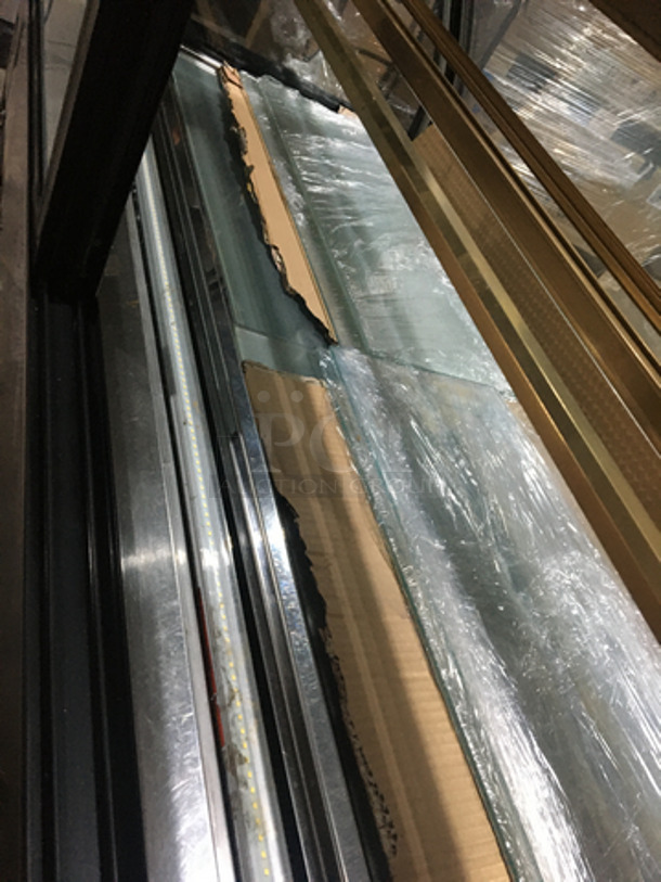 Commercial Floor Style Bakery Display Showcase Case! With Sliding Back Access Doors! Glass All Around Showcase Style!
 - Image 6 of 7