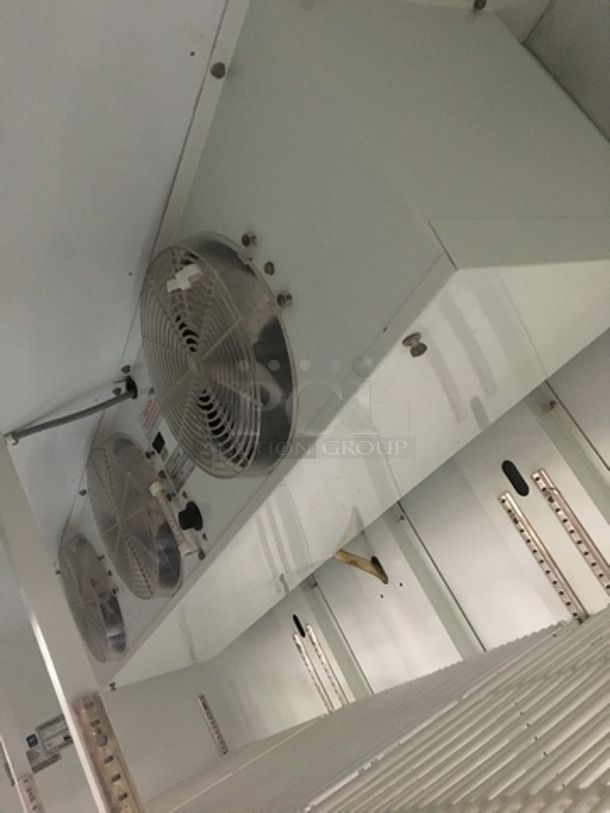 Hussmann Commercial 3 Door Reach In Refrigerator Merchandiser! With Poly Coated Racks! Model RR0721G41 Serial 95B32210! 115V 1Phase! - Image 7 of 9