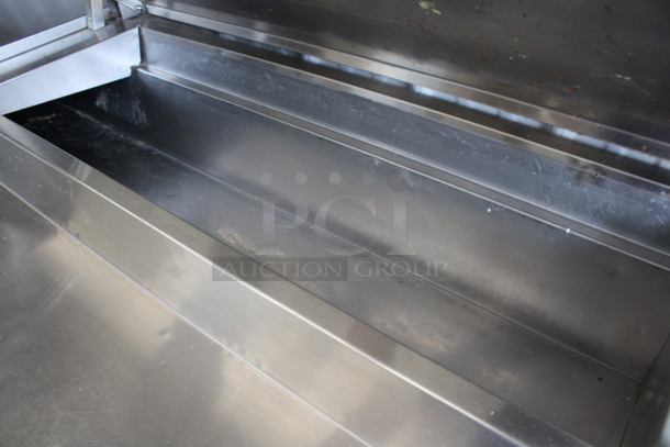 WOW! Randell Stainless Steel Commercial Pizza Prep Table w/ 2 Lids, 9 Drawers, 2 Check Order Holding Rods and Double Over Shelf on Commercial Casters. 125 Volts, 1 Phase. 95x34x77. Tested and Powers On But Does Not Get Cold - Image 4 of 10