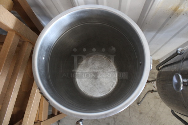 Metal Champagne Bucket on Metal Stand. 11x11x31 - Image 3 of 3