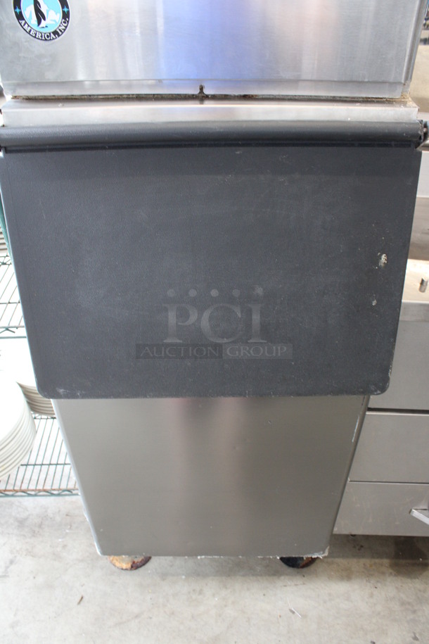 Hoshizaki Model KM-320MAH Stainless Steel Commercial Air Cooled Ice Machine Head on Hoshizaki Model B-300PF Stainless Steel Commercial Bin. 115-120 Volts, 1 Phase. 22x34x77 - Image 4 of 10