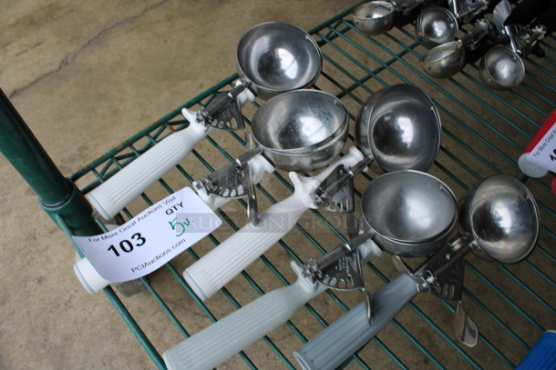 5 Various Metal Scoopers. Includes 9". 5 Times Your Bid! - Image 2 of 3