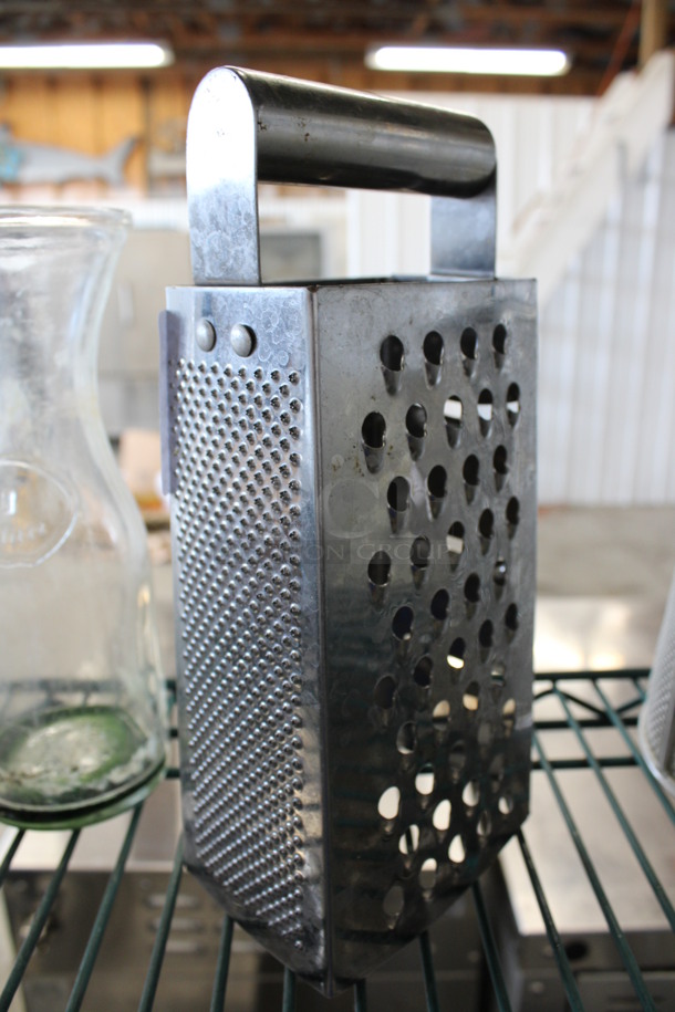 Metal Cheese Grater. 4x3x9 - Image 3 of 3