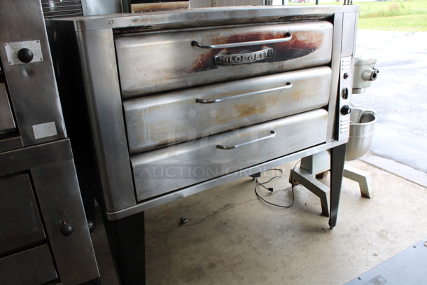 FANTASTIC! Blodgett Model 981 Stainless Steel Commercial Natural Gas Powered Double Deck Pizza Oven on Metal Legs. 50,000 BTU. 60x39x63 - Image 2 of 9