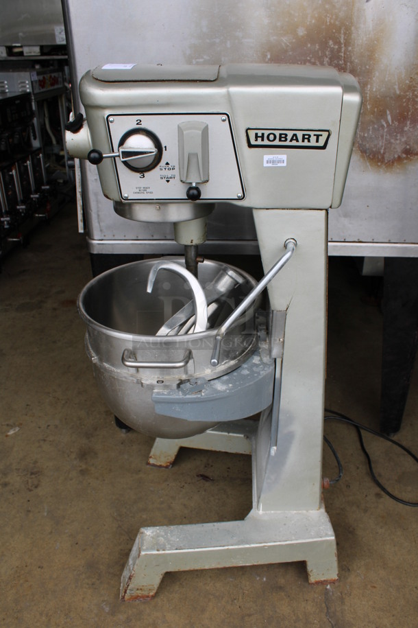 AWESOME! Hobart Model D 300 Metal Commercial Floor Style 30 Quart Planetary Mixer w/ Stainless Steel Mixing Bowl, Paddle and Dough Hook Attachments. 115 Volts, 1 Phase. 21x26x46. Tested and Working! - Image 3 of 8