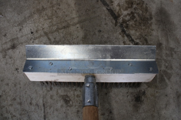 Coarse Cleaning Brush w/ Wooden Handle. 10x5x43 - Image 3 of 3