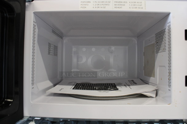 Sharp Carousel Chrome Finish Countertop Microwave Oven w/ Plate. 19x14x11 - Image 3 of 4