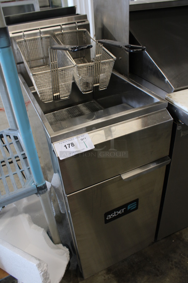 SWEET! 2021 Asber Model AEF Stainless Steel Commercial Floor Style Natural Gas Powered Deep Fat Fryer w/ 2 Metal Fry Baskets on Commercial Casters. 105,000 BTU. 15.5x31x48 - Image 4 of 6