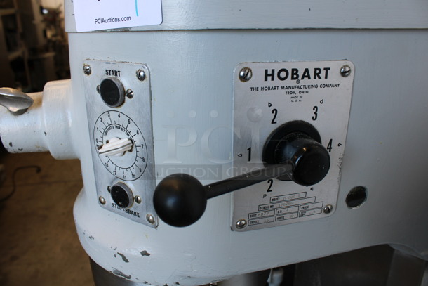 STUNNING! Hobart Model H600T Metal Commercial Floor Style 60 Quart Planetary Mixer w/ Stainless Steel Mixing Bowl and Bowl Dolly. 208 Volts, 3 Phase. 30x40x56 Tested and Working! - Image 4 of 8