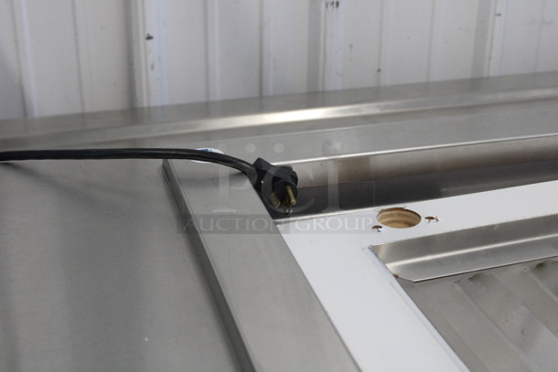 Stainless Steel Commercial Buffet Table w/ Sneeze Guard and Tray Slide on Commercial Casters. 115 Volts, 1 Phase. 72x51x57. Tested and Working! - Image 6 of 6