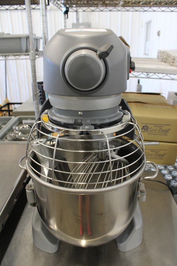 WOW! Hobart Legacy Model HL200 Metal Commercial 20 Quart Planetary Mixer w/ Stainless Steel Mixing Bowl, Bowl Guard, Whisk and Paddle Attachments. 100-120 Volts, 1 Phase. 16x25x29. Tested and Working! - Image 4 of 10