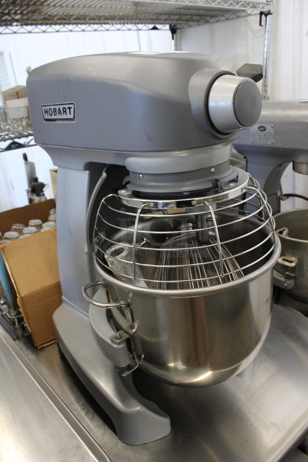 WOW! Hobart Legacy Model HL200 Metal Commercial 20 Quart Planetary Mixer w/ Stainless Steel Mixing Bowl, Bowl Guard, Whisk and Paddle Attachments. 100-120 Volts, 1 Phase. 16x25x29. Tested and Working! - Image 5 of 10