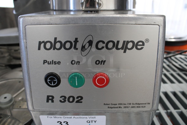Robot Coupe Model R 302 Stainless Steel Commercial Countertop Food Processor w/ Metal Bowl, Poly Lid, Extra Lid, 2 S Blades, 6 Slicing Blades, 4 Grating Blades. 115 Volts, 1 Phase. 8x12x18. Tested and Working! - Image 3 of 10