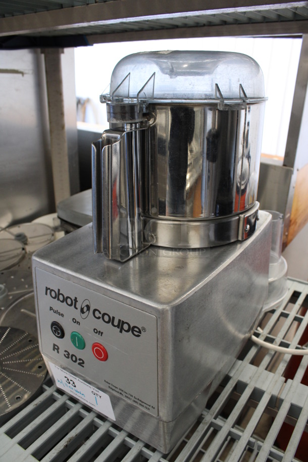 Robot Coupe Model R 302 Stainless Steel Commercial Countertop Food Processor w/ Metal Bowl, Poly Lid, Extra Lid, 2 S Blades, 6 Slicing Blades, 4 Grating Blades. 115 Volts, 1 Phase. 8x12x18. Tested and Working! - Image 4 of 10