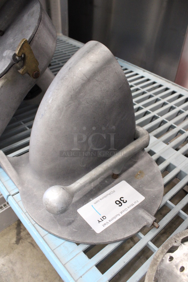 Metal Commercial Pelican Head Front Piece. 11x9x11 - Image 1 of 4