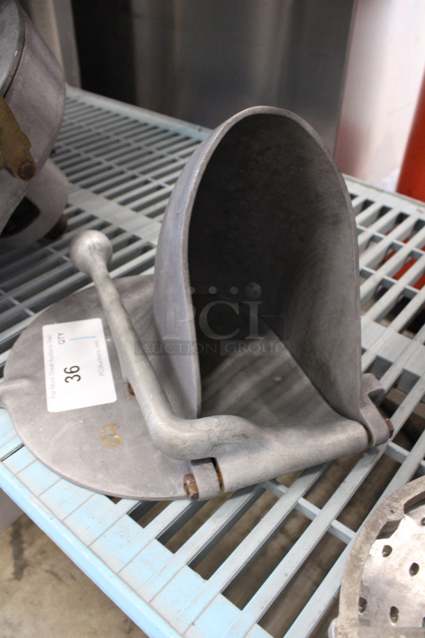 Metal Commercial Pelican Head Front Piece. 11x9x11 - Image 2 of 4