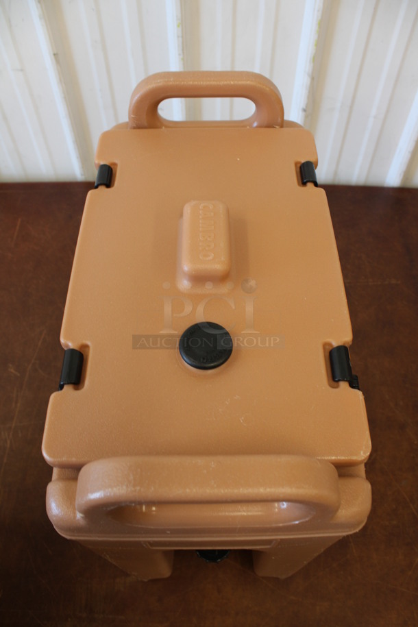 Cambro Model 250LCD Tan Poly Insulated Beverage Holder Dispenser. 9x17x18 - Image 4 of 7