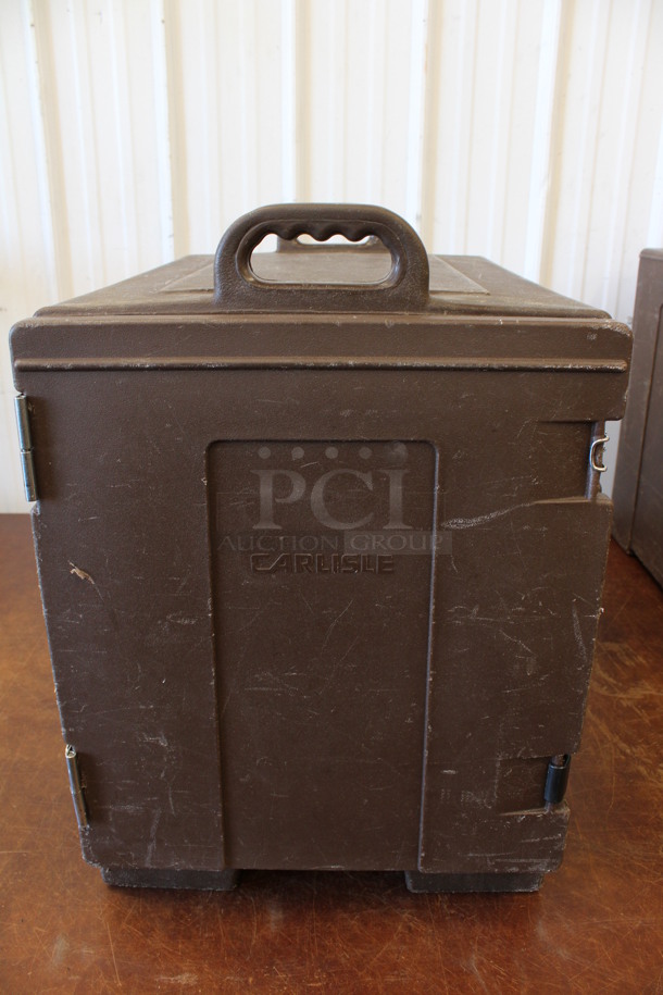 Carlisle Model NPC300 Brown Poly Insulated Food Carrying Case. 17x24.5x24.5