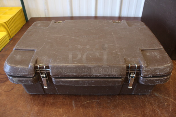 Carlisle Model NPC140 Brown Poly Insulated Food Carrying Case. 25x16x8