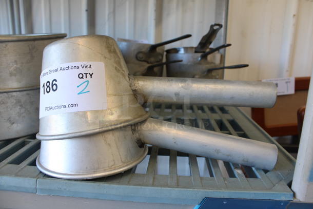 Metal Sauce Pots. 11.5x5.5x4 - Image 2 of 2