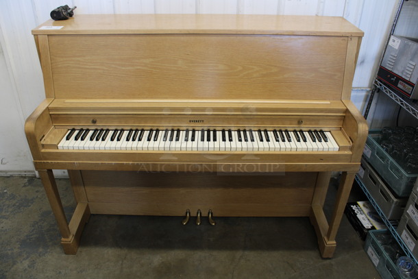 Everett Wooden Piano. 59x24x46