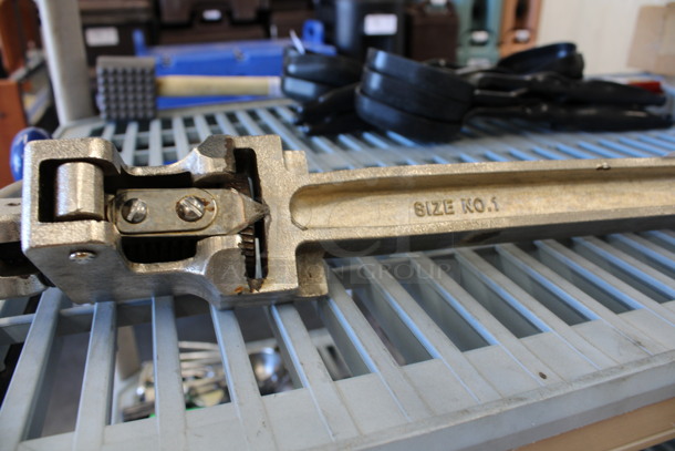Metal Commercial Can Opener. 10x4x18 - Image 3 of 3