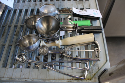 6 Various Metal Scoopers. Includes 9". 6 Times Your Bid!
