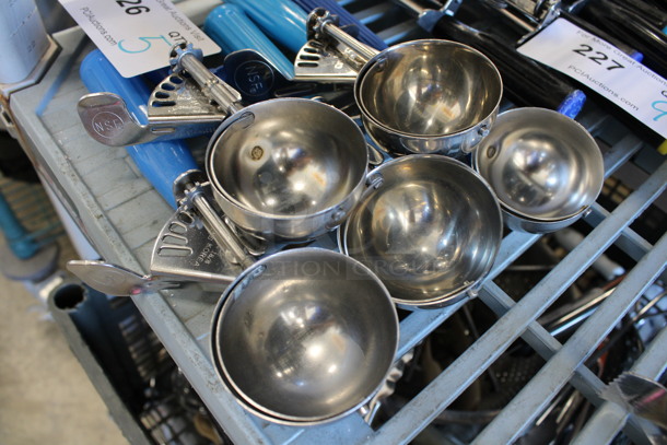 5 Metal Scoopers. Includes 8.5". 5 Times Your Bid! - Image 2 of 2