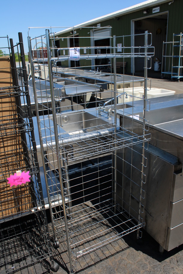 Metal 4 Tier Shelving Unit on Casters. 25x18x67 - Image 2 of 3