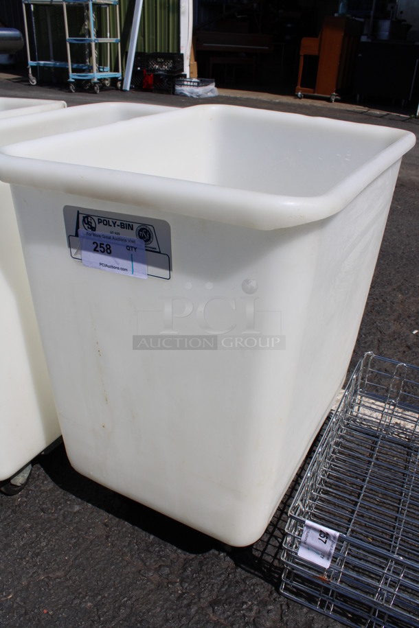 White Poly Ingredient Bin on Commercial Casters. 18.5x25.5x28.5 - Image 2 of 3