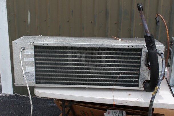 Climate control condenser w/end compressor w/DRO single phase almost new compressor  model FFAP-0152-CFV-072  208-230volts 60Hz - Image 2 of 12