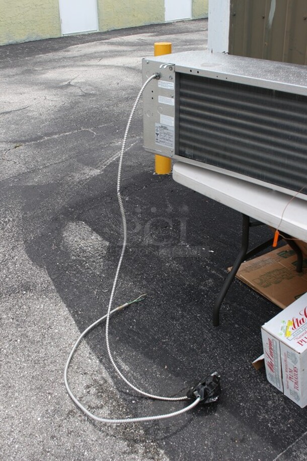 Climate control condenser w/end compressor w/DRO single phase almost new compressor  model FFAP-0152-CFV-072  208-230volts 60Hz - Image 5 of 12