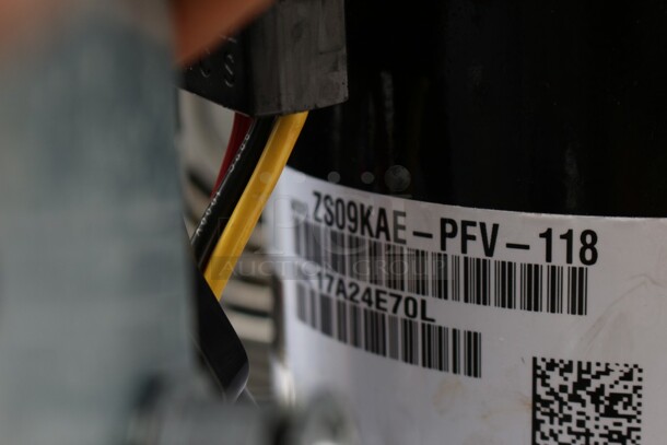 Climate control condenser w/end compressor w/DRO single phase almost new compressor  model FFAP-0152-CFV-072  208-230volts 60Hz - Image 11 of 12