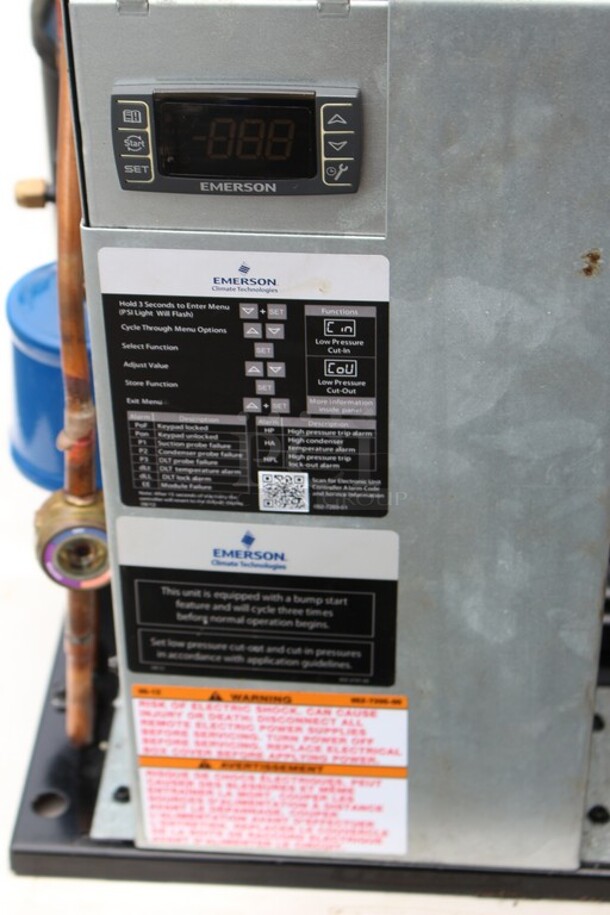 Climate control condenser w/end compressor w/DRO single phase almost new compressor  model FFAP-0152-CFV-072  208-230volts 60Hz - Image 12 of 12